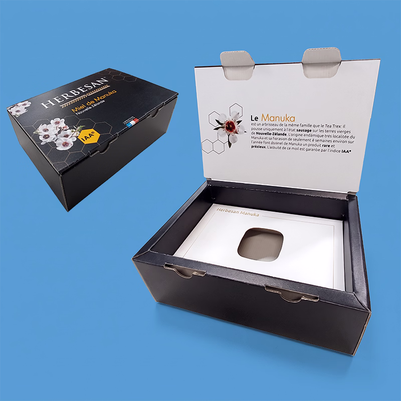 Coffret carton avec empreinte et fermeture aimantée